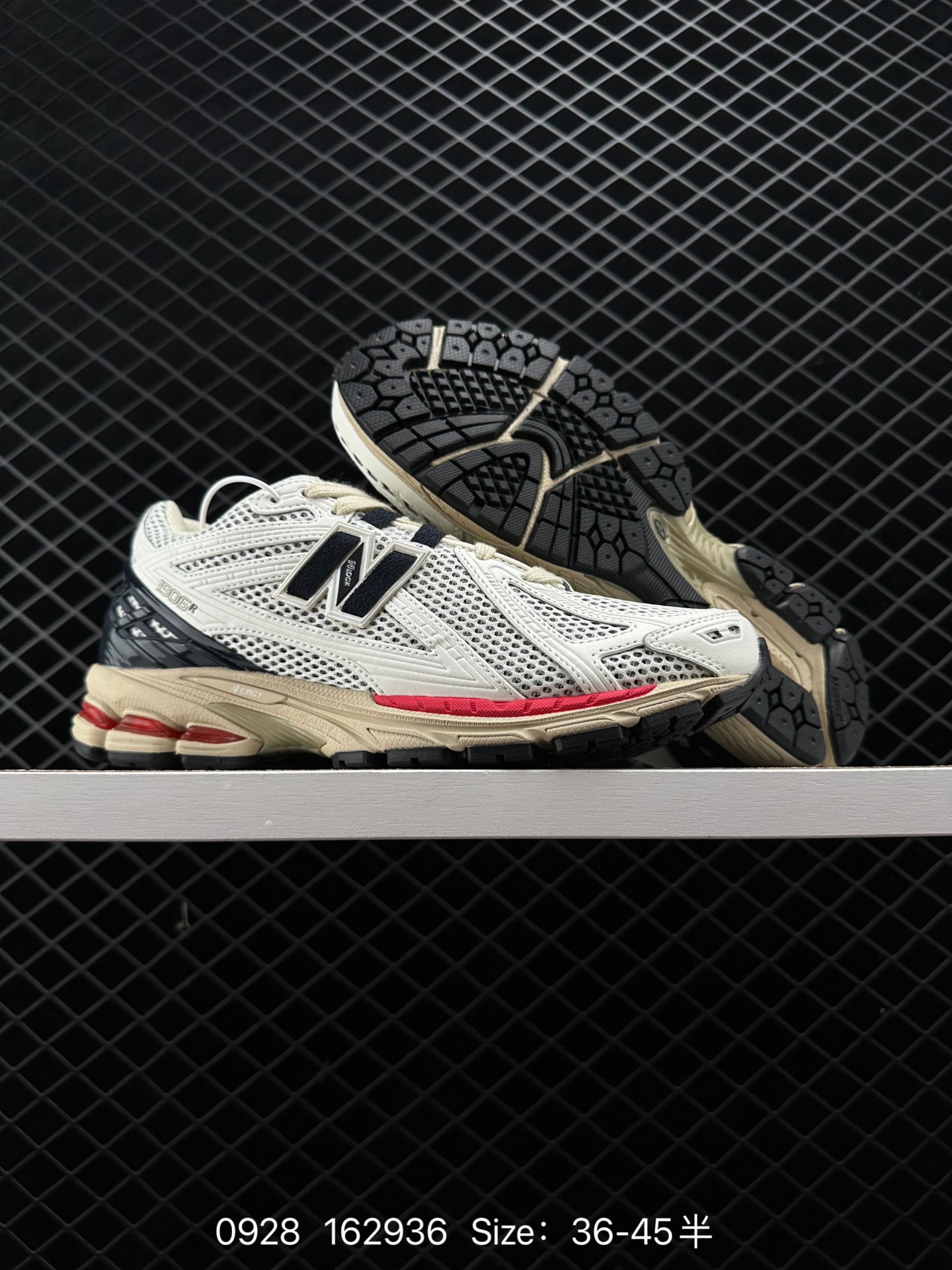New Balance M1906R